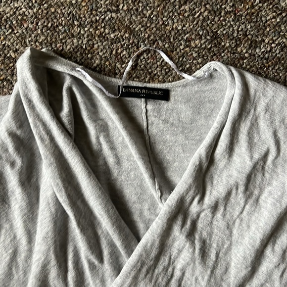 Banana Republic Wrap Grey One Size - Picture 2 of 3